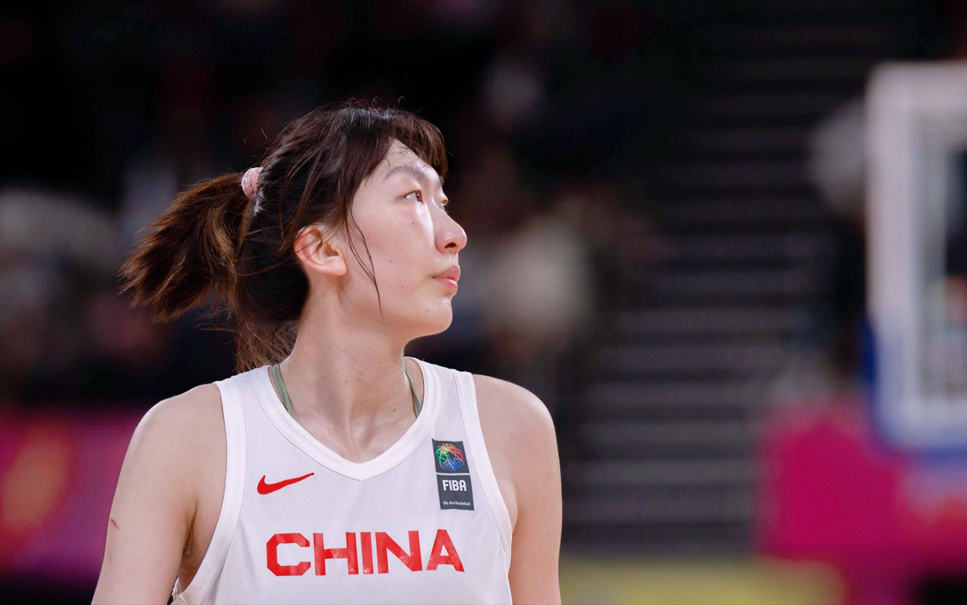 FIBA发布中国女篮写真张子宇韩旭搞怪的简单介绍
